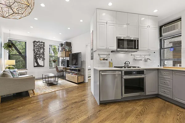 Sold by Compass | media 10