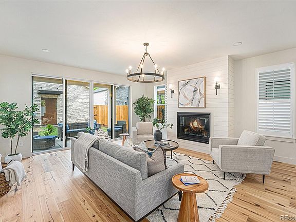 5th image of 3269 Perry Street