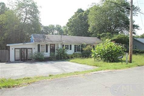 1st image of 1011 Highland Dr