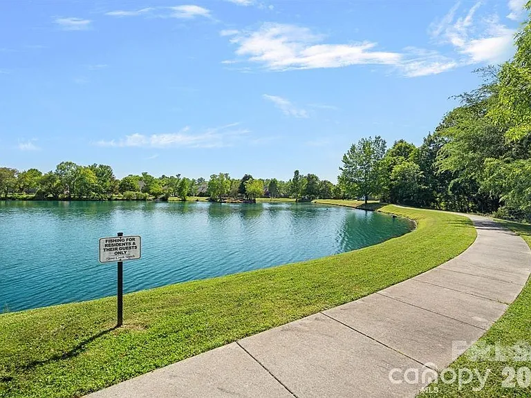 10713 Serape Rd — Photo 39