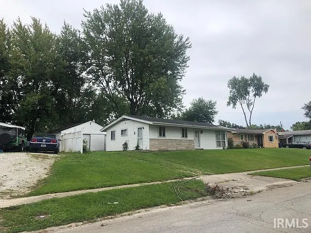 5405 Algonquin Trl photo 1