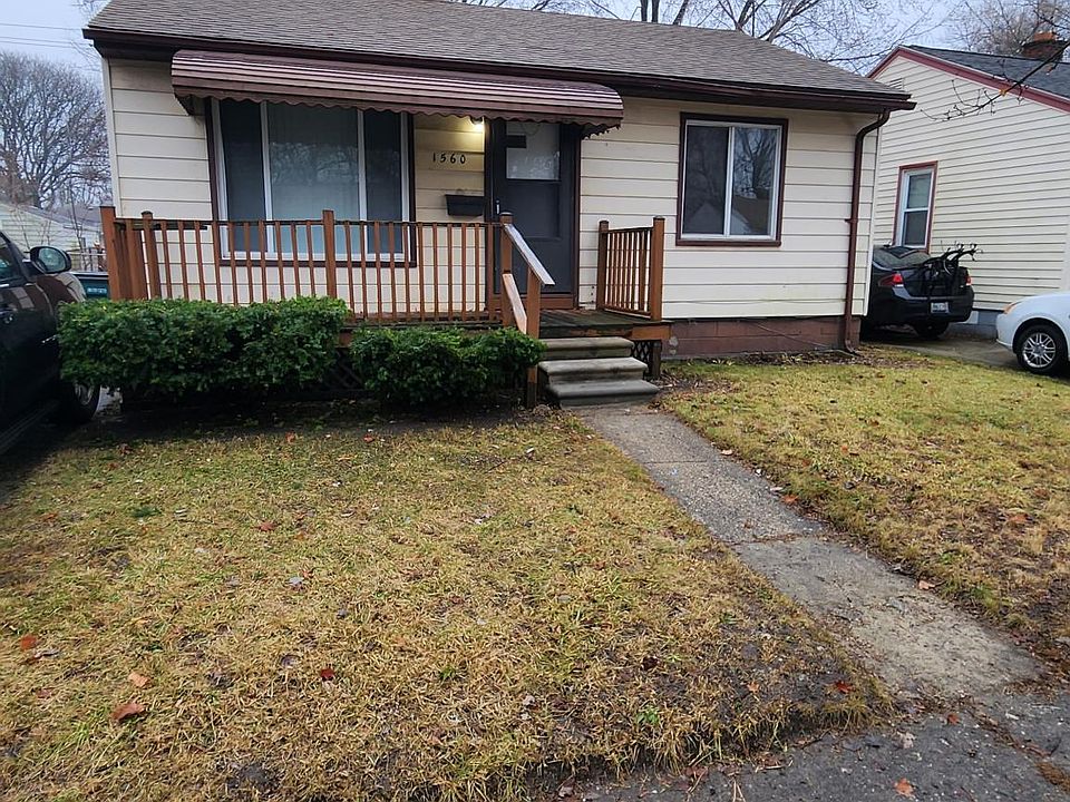 1st image of 1560 E Granet Ave