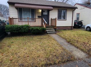 1560 E Granet Ave, Hazel Park, MI