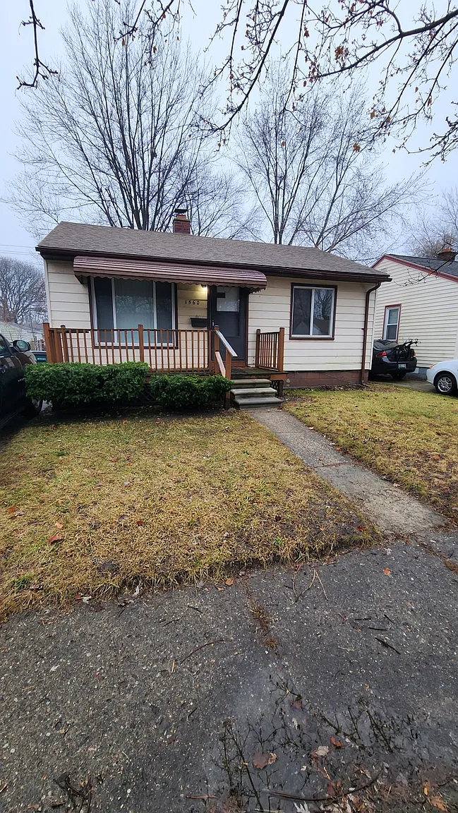 1560 E Granet Ave photo 1