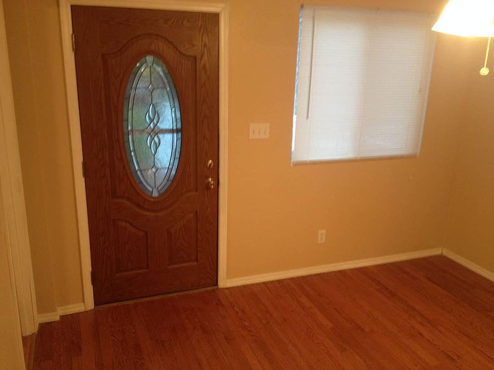 Front door/living room