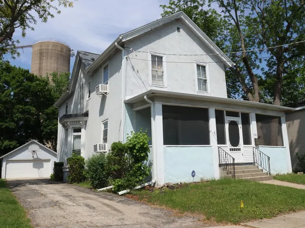 306 E Wall St, Morrison, IL 61270