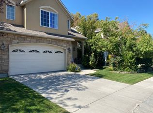 9076 S Enchanted Oak Ln, Sandy, UT 84094