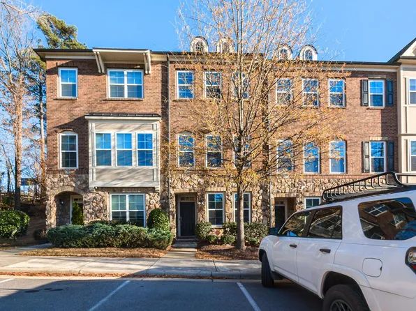 3132 Rushworth Dr, Raleigh, NC 27609