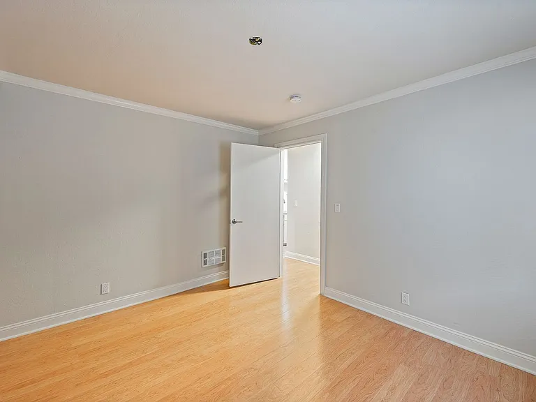 475 Weldon Ave. — Photo 18