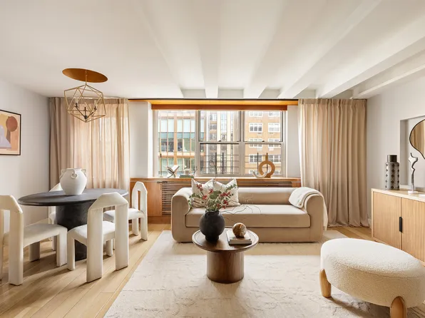 32 Gramercy Park South image 1 of 11