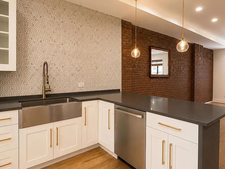 164 Harrison Ave #2 — Photo 5