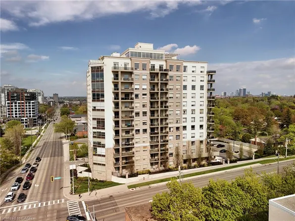 223 Erb St W #405, Waterloo, ON N2L 0B3