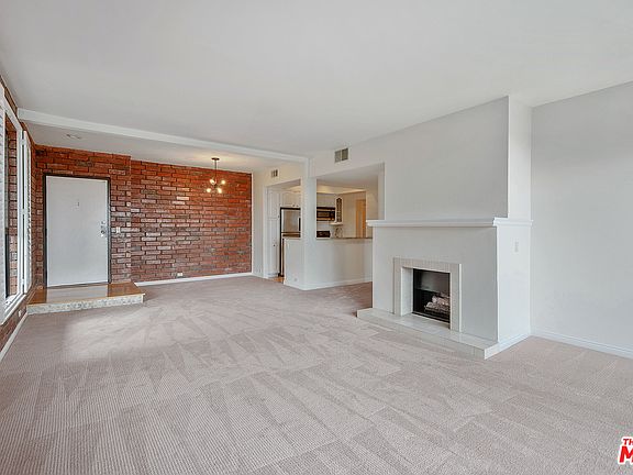 3rd image of 15515 W Sunset Blvd Unit 205