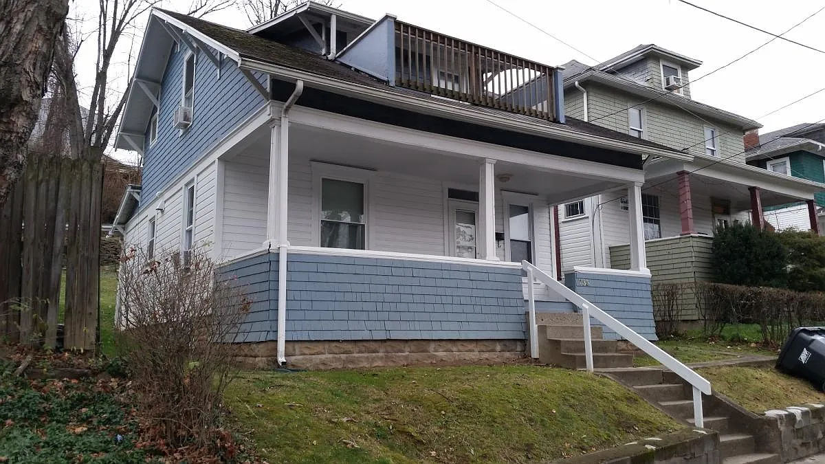 735 Wells St photo 1