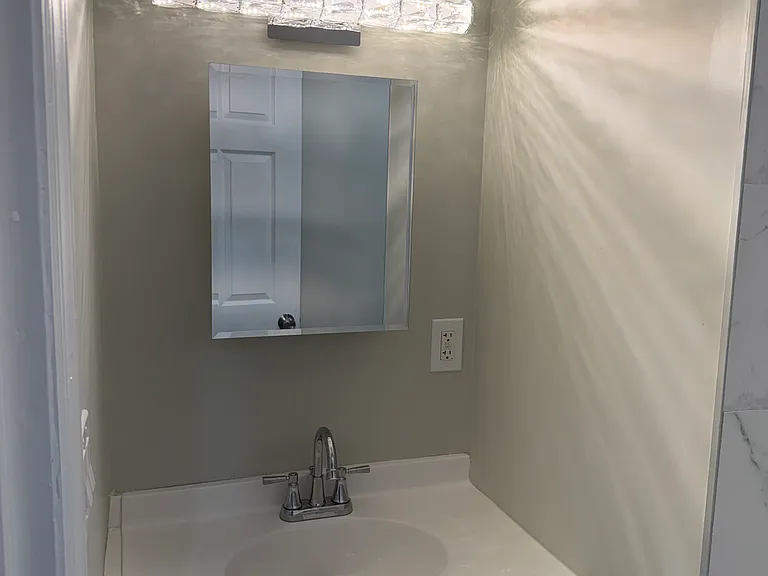 33-35 Cedar Ave #2 — Photo 14