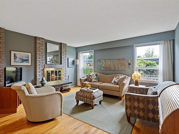 5th image of 3060 Harriet Rd #7
