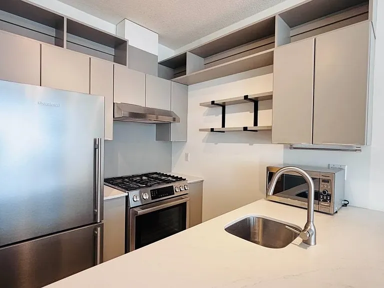 1239 Georgia St W #705 — Photo 4