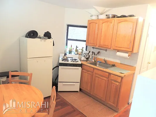 Rented by J Misrahi Realty Corp | media 2