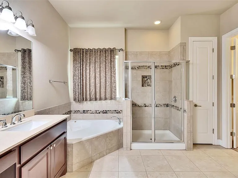 15012 Iveans Way — Photo 21
