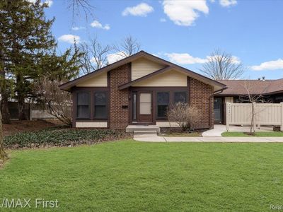 40548 Newport Dr, Plymouth, MI, 48170