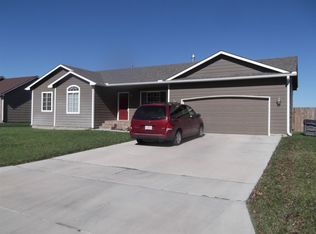 110 E 8th St, Haven, KS 67543