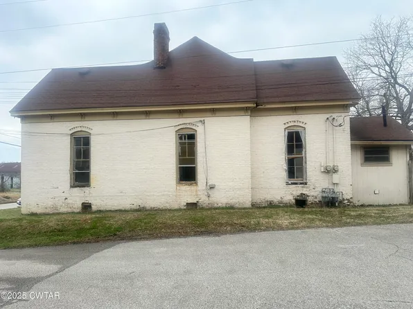 206 W 1st St, Trenton, TN 38382