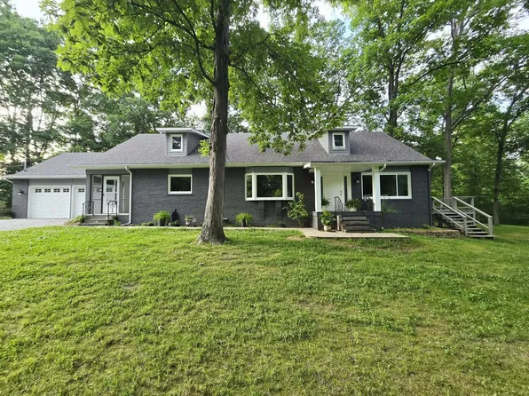 14700 N Allen Ln, Mount Vernon, IL 62864