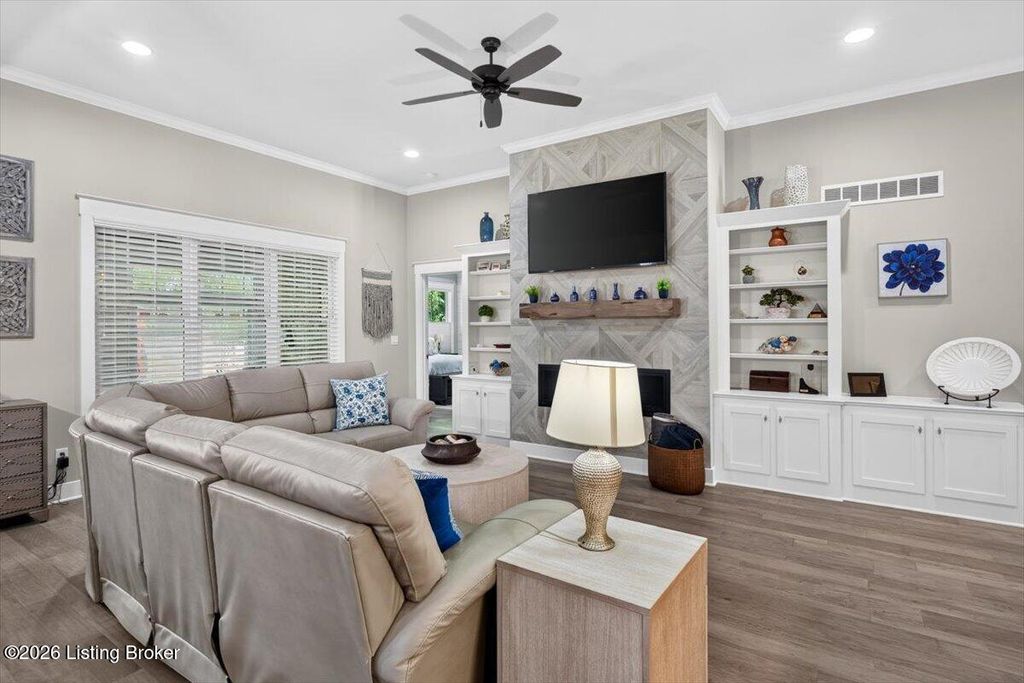 3914 Jefferson Park Pl, Jeffersontown, KY - More