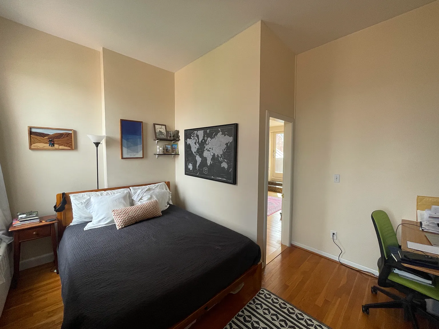 2 bed, 700 sqft, $4,000 — Photo 3