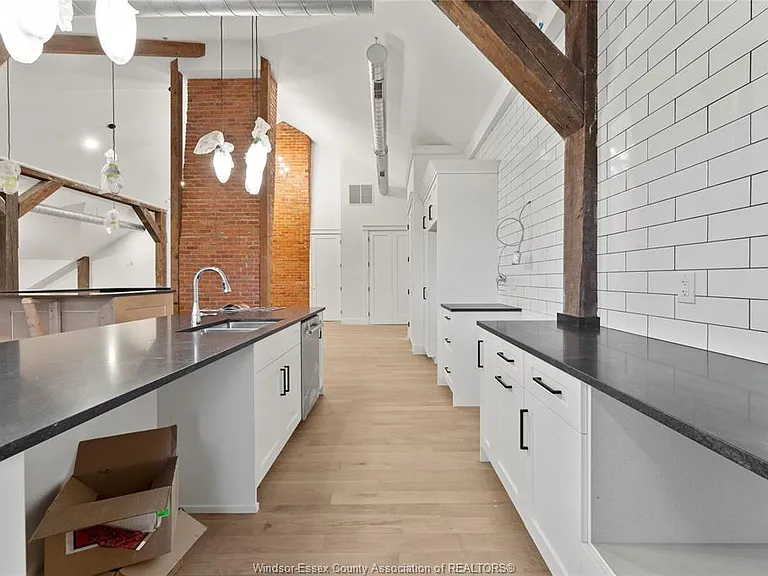 247 Brock St #401 — Photo 6