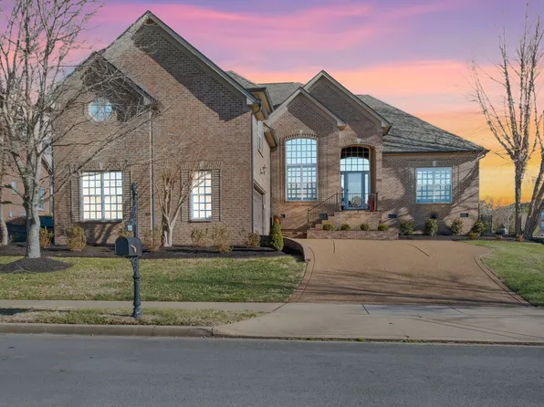 1113 Claire Ct, Gallatin, TN 37066