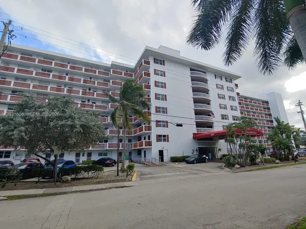 3660 NE 166th St APT 511, North Miami Beach, FL 33160