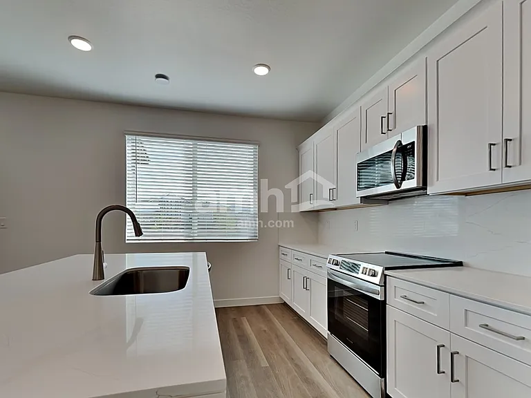 9721 W Tamarisk Ave — Photo 3