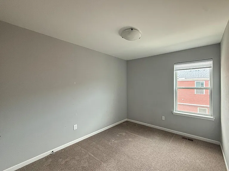 4861 Ludlow Ln — Photo 16