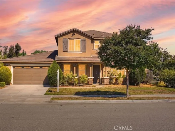 28327 Serenity Falls Way, Menifee, CA 92585