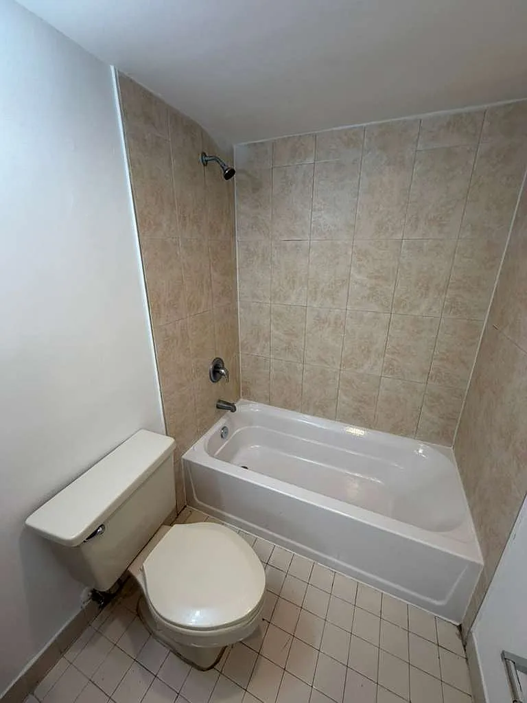 8160 Geneva Court # 108 (34E) - 1 — Photo 4