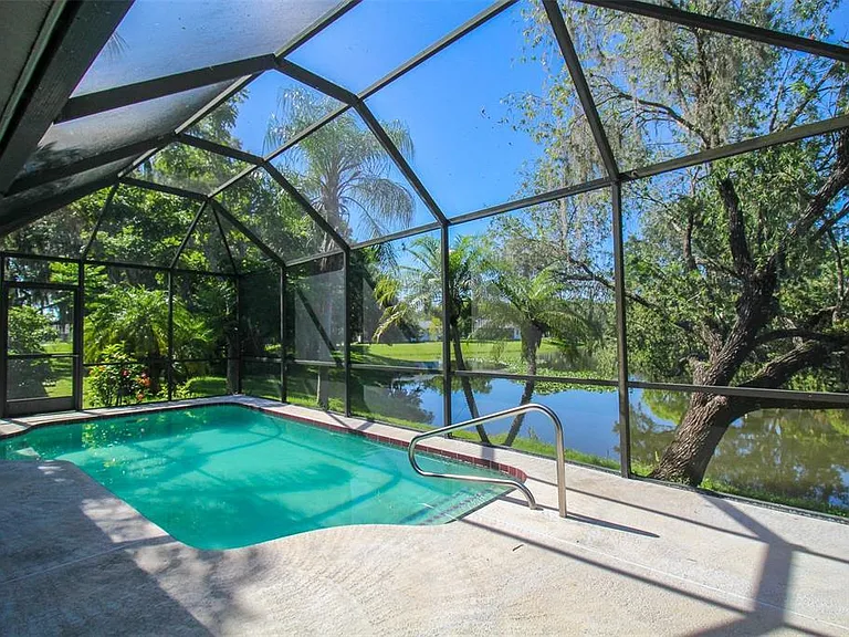 5462 Colonial Oaks Blvd — Photo 11