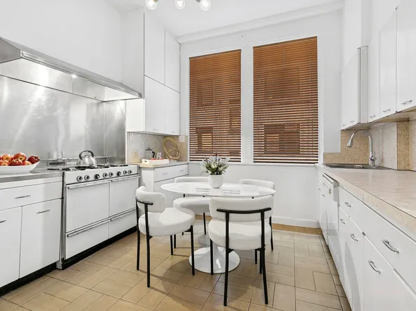 1155 Park Avenue image 15 of 22