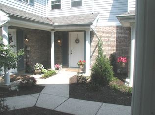 9727 Timberview Ct #17, West Chester, OH 45241