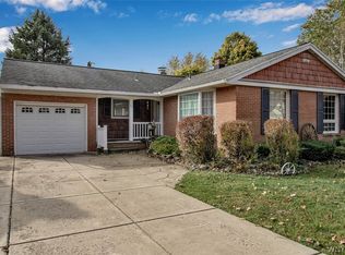 111 Hanwell Pl, Depew, NY 14043