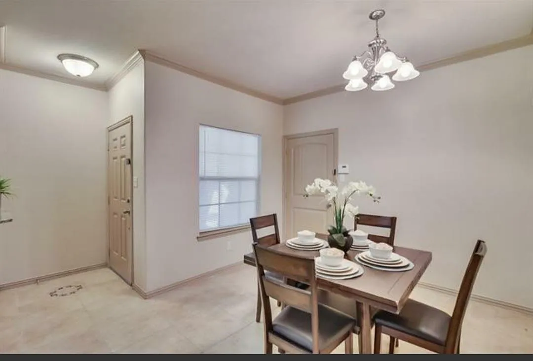 1528 Aldra Dr — Photo 3