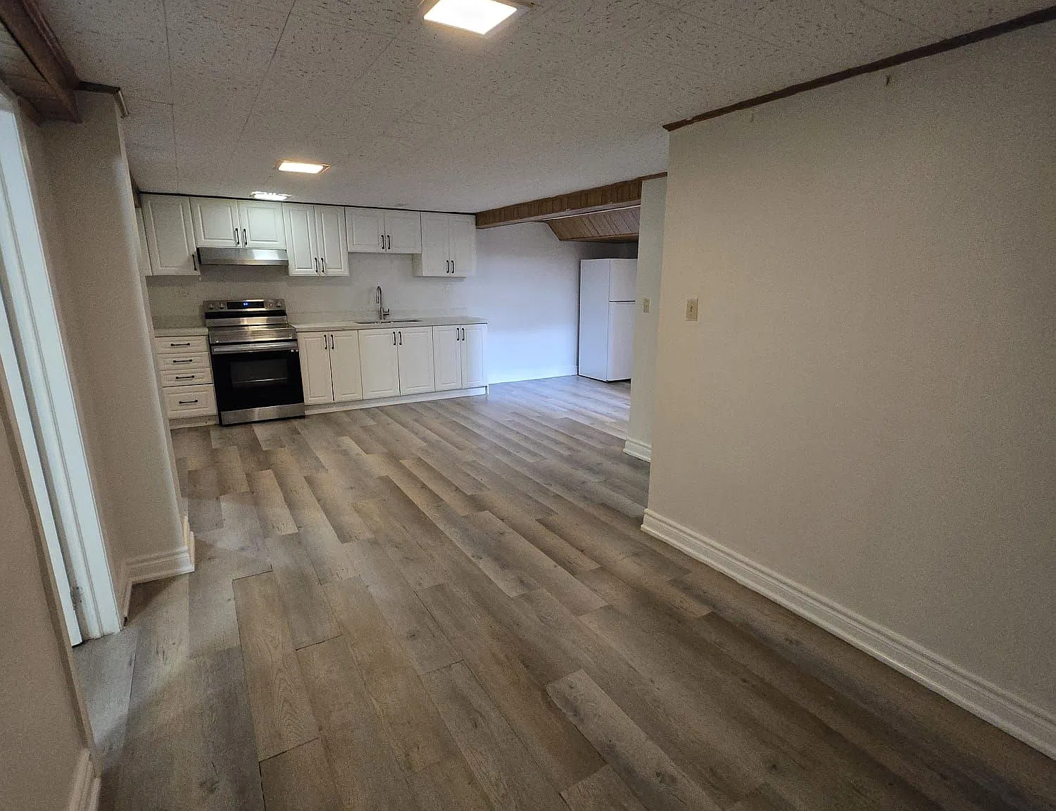 4 bed, $2,600 — Photo 4
