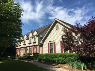36300 N Old Woods Trl, Gurnee, IL