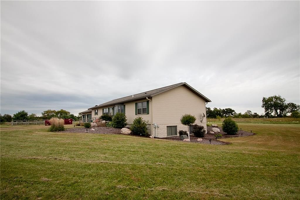 9595 210th St, Cadott, WI 54727 Zillow