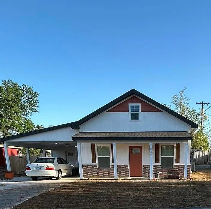 609 Walnut St