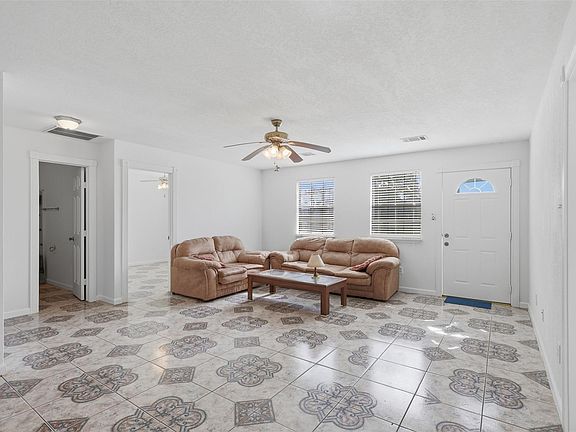 4th image of 3834 Quail Hollow Dr