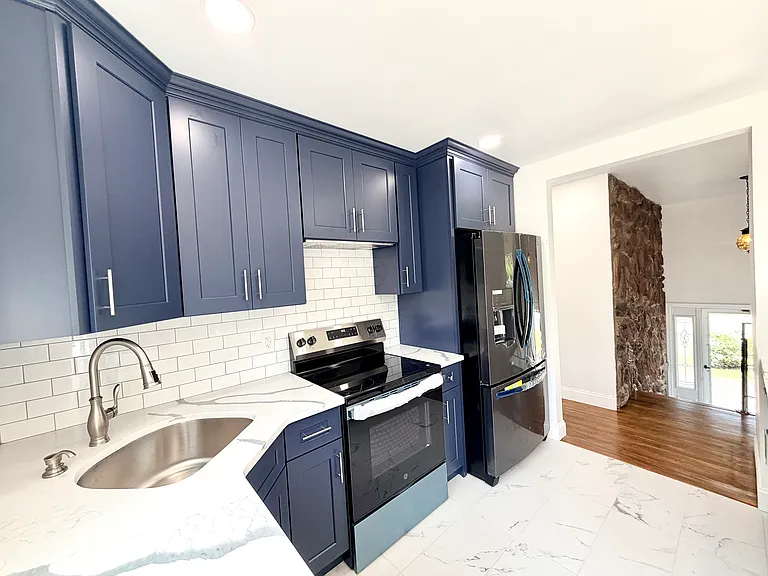 Forest Ave — Photo 1