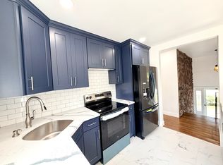 (Undisclosed Address), West Babylon, NY 11704