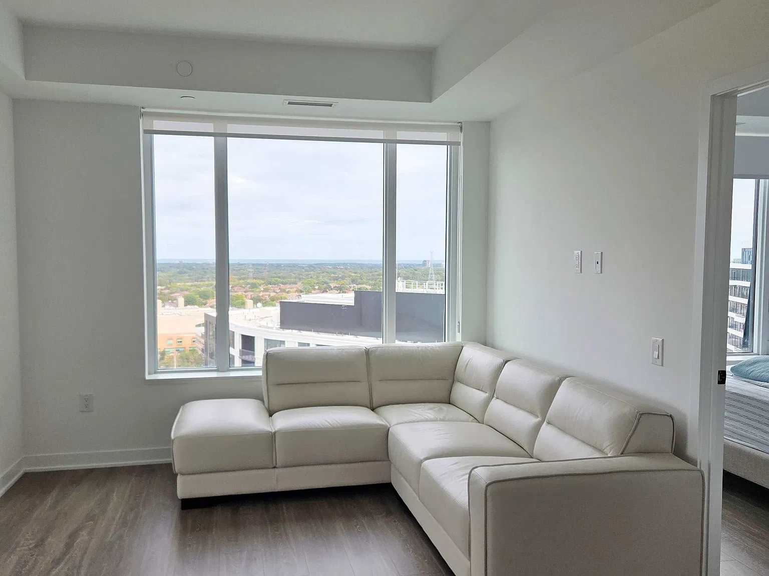 2 bed, $3,000 — Photo 4