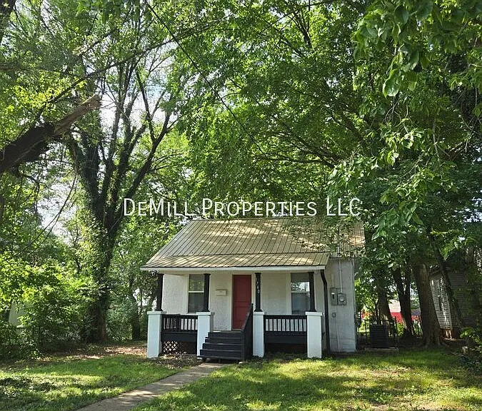 1740 W Olive St — Photo 1